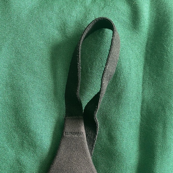 Warner’s Black Wireless Bra - Picture 2 of 5
